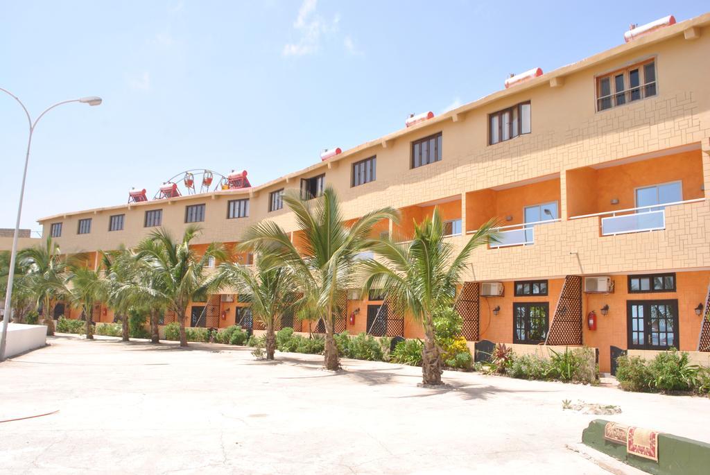 Hotel Magic Land Дакар Екстериор снимка